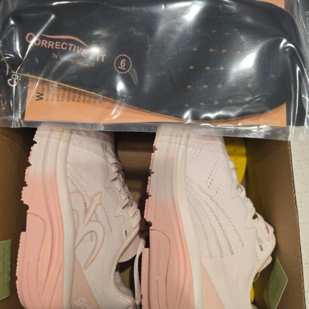 Brand NEW Energia G-DEFY Women's Pink Sneakers